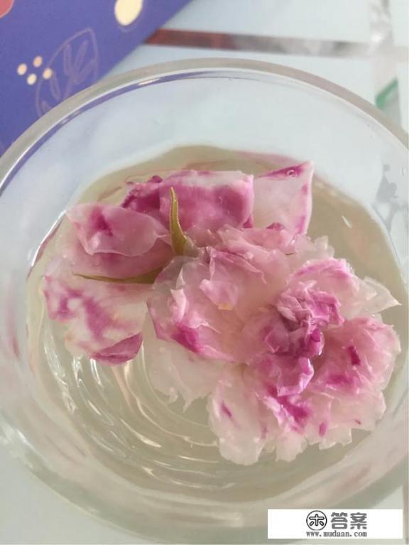 玫瑰花泡水喝有什么好处? 玫瑰花泡水喝有什么好处?