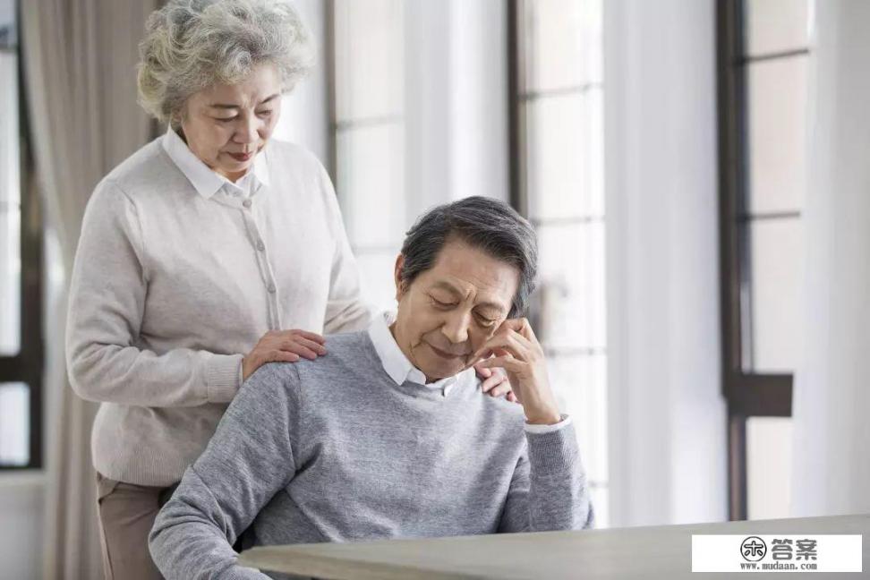 老年人的麦片和燕麦片是不是营养比一般的要高?年轻人可以喝吗？