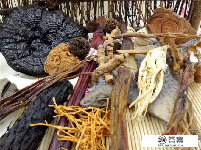 请问常见的泡酒方子有哪些？
