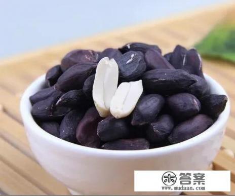 黑花生价格是多少啊,现在黑花生多少钱一斤? 黑花生价格是多少啊,现在黑花生多少钱一斤?