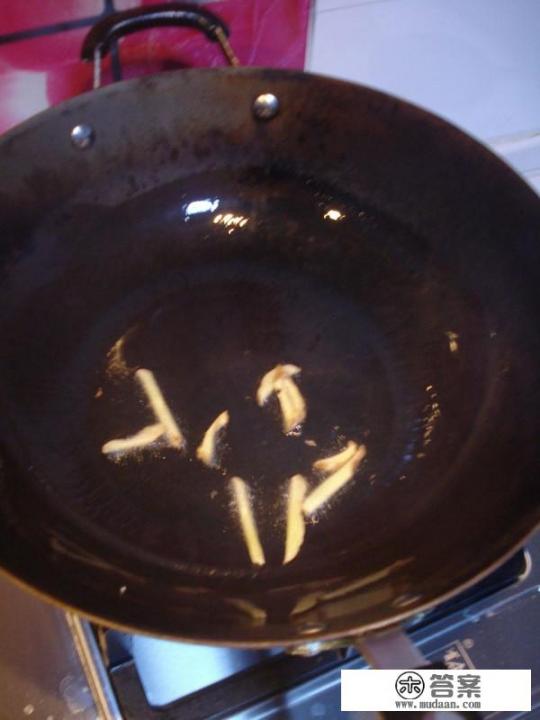 咸鲅鱼炖萝卜的做法? 咸鲅鱼炖萝卜的做法?