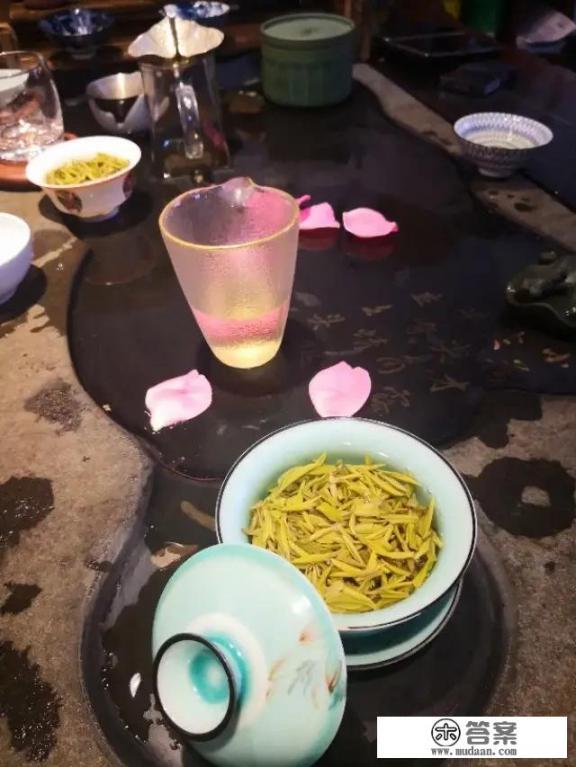 红茶好还是绿茶好?