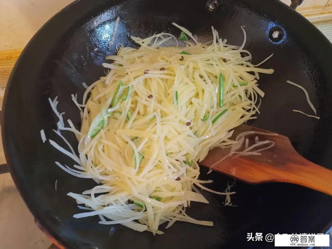 家常土豆丝怎么炒好吃的做法? 家常土豆丝怎么炒好吃的做法?