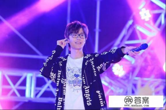 如何评价，许嵩2019年寻宝游戏，全国五场巡回演唱会？