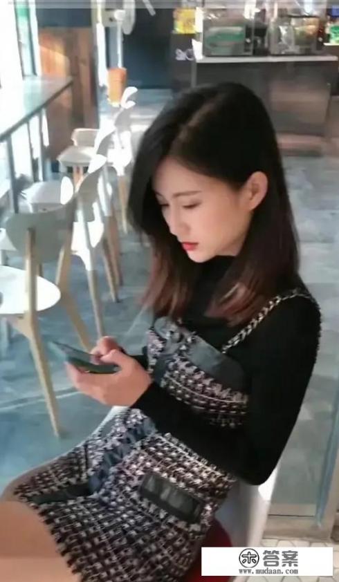 我是一个女生……我心里还装着初恋（现在有男朋友），我这是渣的表现吗？