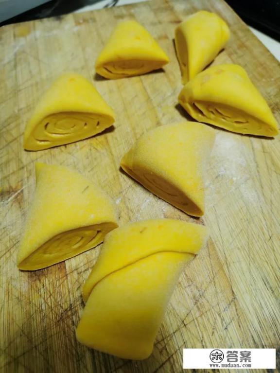 花样南瓜馒头的做法? 花样南瓜馒头的做法?