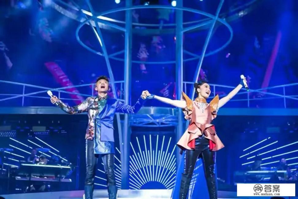 如何评价凤凰传奇在乐坛的历史地位？