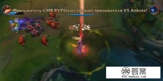 英雄联盟女子战队又出“素材”，提莫登上赛场，被人开车虐泉，有多欢乐？