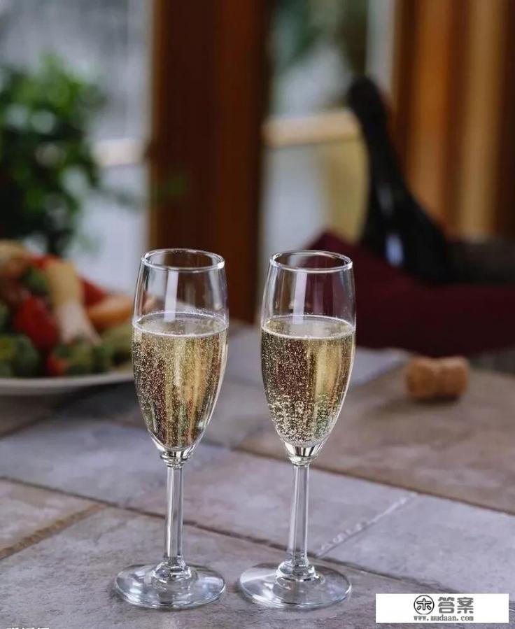 喝酒为啥会上头?上头的都是假酒吗? 喝酒为啥会上头?上头的都是假酒吗?