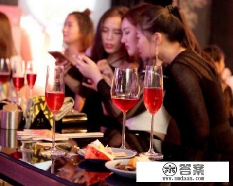 重庆九街是重庆夜生活最洋气的地方么？