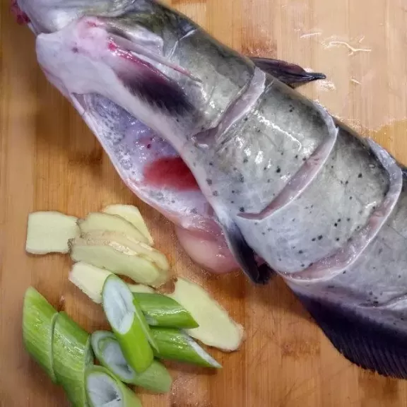 清江鱼的做法简单又好吃? 清江鱼的做法简单又好吃?