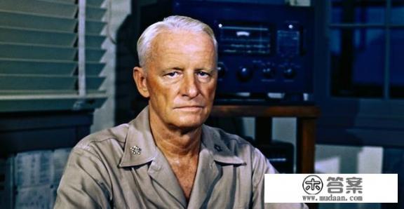 珍珠港被偷袭后太平洋舰队司令尼米兹是怎样鼓舞士气的？