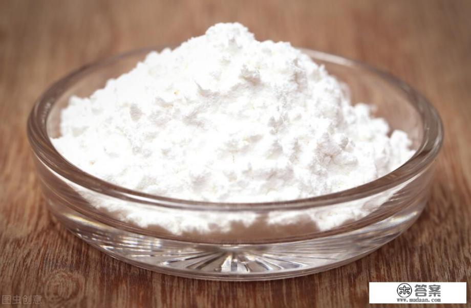 小苏打，泡打粉，碳酸氢铵有什么区别，饼干的烘焙需要用到这些吗？请专业人士回答？