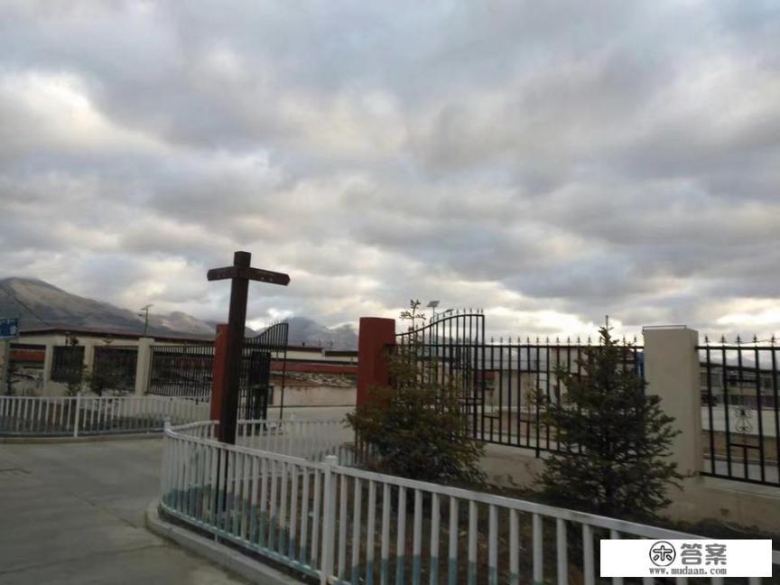 青藏线自驾游详细攻略？