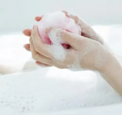 洗澡的时候怎么打泡？