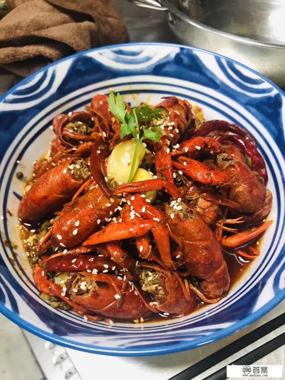 蒜蓉龙虾自贡王哥做法? 蒜蓉龙虾自贡王哥做法?