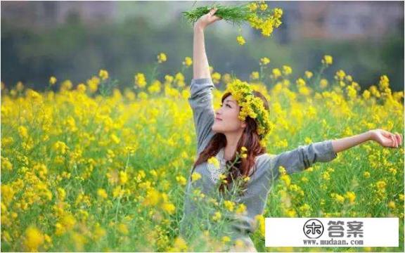 花海拍照姿势？