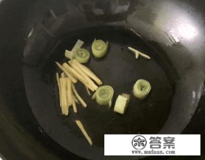 怎么炖鲫鱼汤炖出来好喝? 怎么炖鲫鱼汤炖出来好喝?