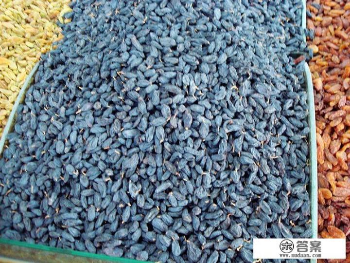 请问新疆都有什么好吃的干果?大致的价格是多少？