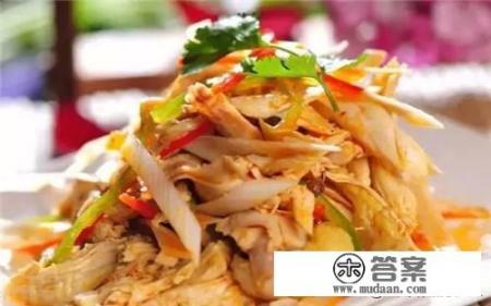 新疆椒麻鸡和四川椒麻鸡哪个好吃？做法是什么？