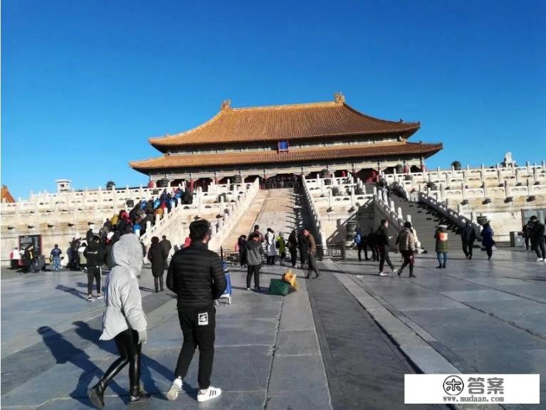 请问北京朋友：长城上可否搭帐篷过夜？