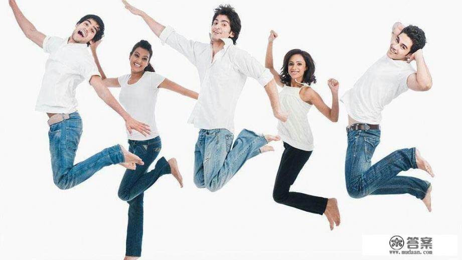 从年少时的懵懂无知变成青春时的什么? 从年少时的懵懂无知变成青春时的什么?