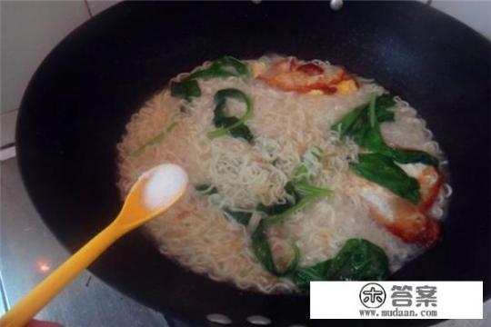 鸡蛋面的做法? 鸡蛋面的做法?