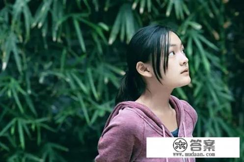 亲爱的爸爸妈妈串词报幕词? 亲爱的爸爸妈妈串词报幕词?