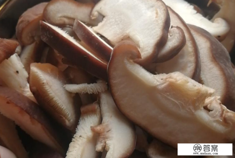 香菇木耳土豆做法？