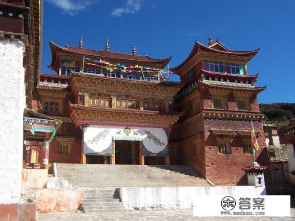 四川甘孜阿坝凉山是一个地方吗？