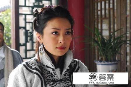 男主穿越到红楼梦里痴恋林黛玉的小说叫什么，男主姓展，是个将军？