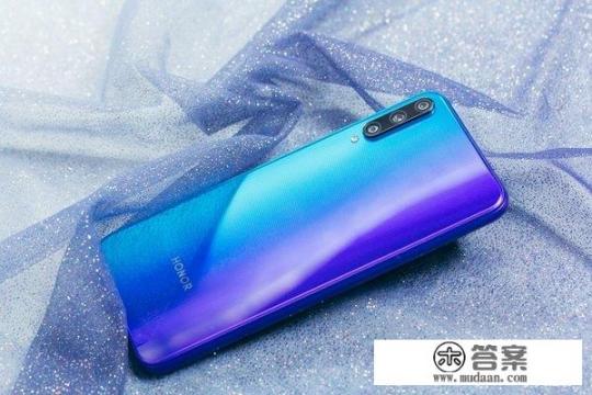 nova3好还是play3好？