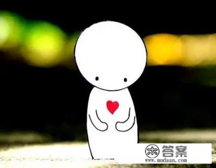 女儿八岁二年级，一天下学后告诉我说：她感到很孤独，而且情绪很低落。我该如何做？