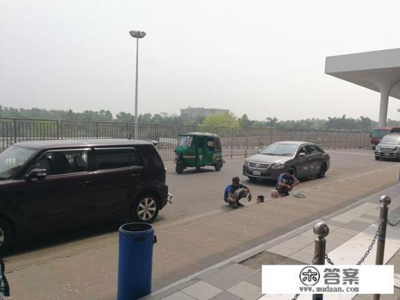 孟加拉国的首都是达卡，人口有多少？领土有多大？