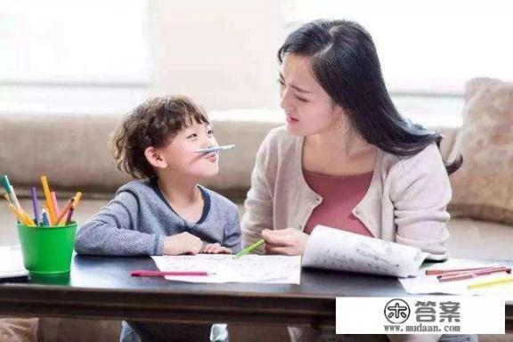 芭比生宝宝游戏怎么玩？