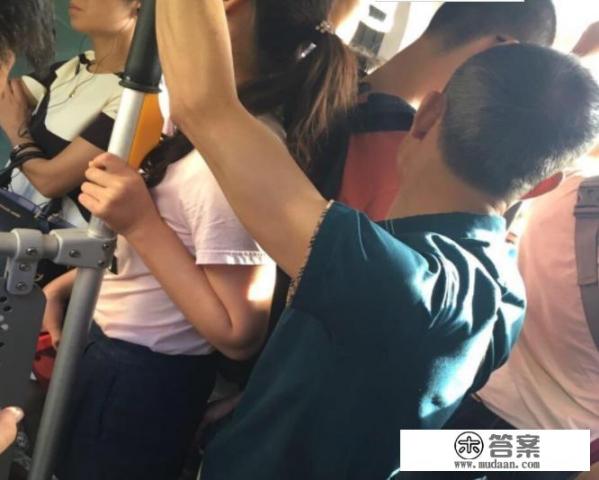 不给孕妇让座视而不见的作文？