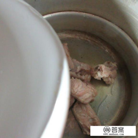 咖喱排骨炖土豆胡萝卜做法？