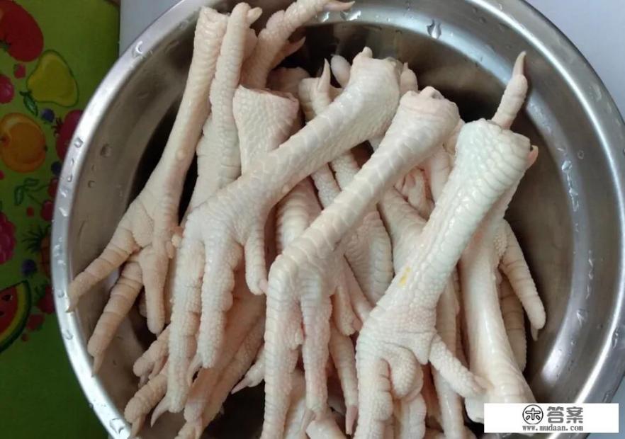 鸡爪煲汤要用些什么材料? 鸡爪煲汤要用些什么材料?