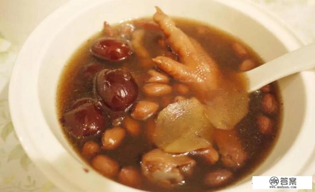 鸡爪煲汤要用些什么材料? 鸡爪煲汤要用些什么材料?