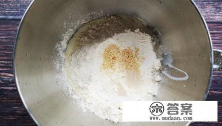 电饭锅做面包如何做？