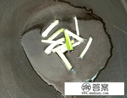 白玉菇能涮火锅煮多久？