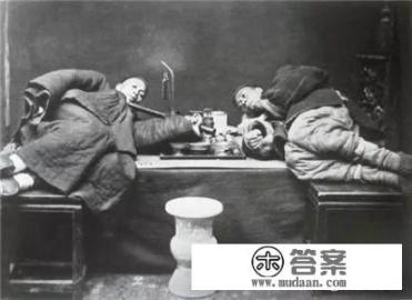 孩子沉迷手机游戏，不仅不学习，还盗刷我信用卡！现在因网游欠款十万！我该怎么办？