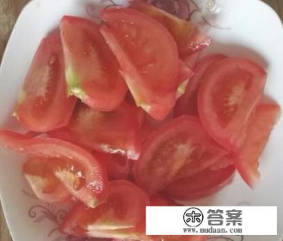 西红柿鸡蛋炒饼丝的家常做法？