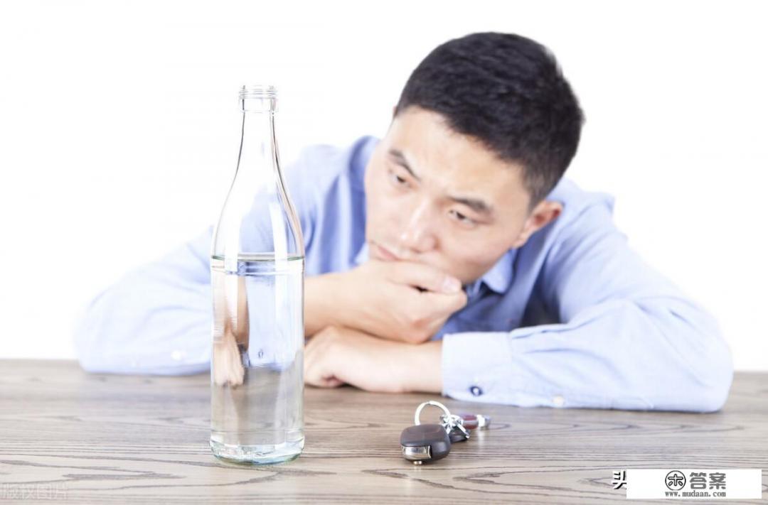 醉酒男子进错房间,误把醉酒女子当成女友,是否构成强奸罪? 醉酒男子进错房间,误把醉酒女子当成女友,是否构成强奸罪?