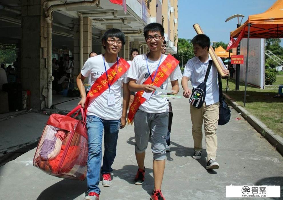 中国人民大学2022年招成人本科吗？