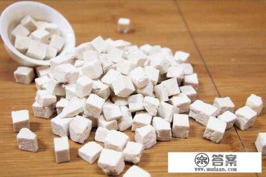 茯苓是什么样的草药呢？