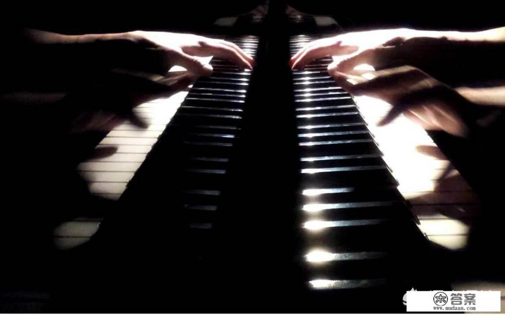 这星期钢琴艺考，在外排队如何让手指不是那么多僵？