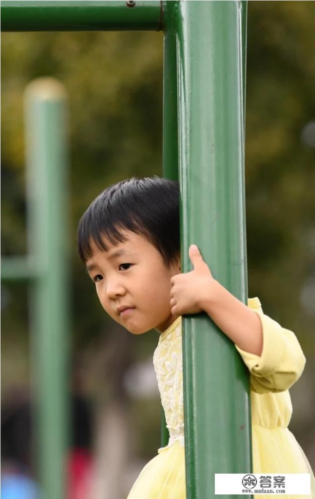 服装跟套装的区别