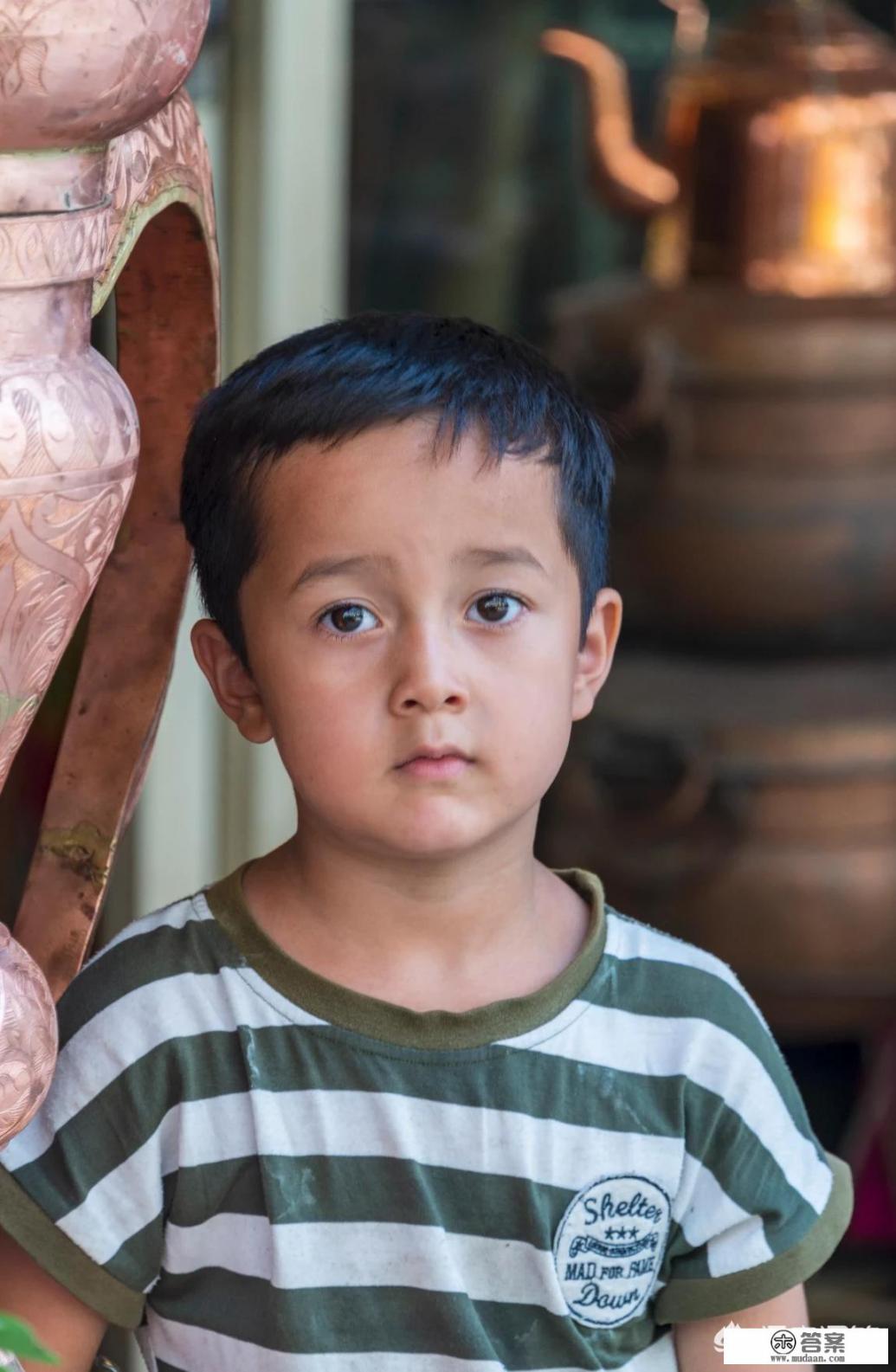 服装跟套装的区别