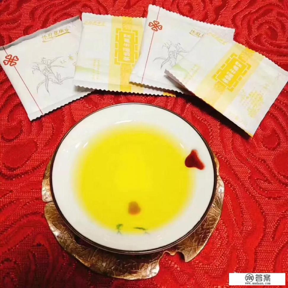 嘴角起泡怎么回事？